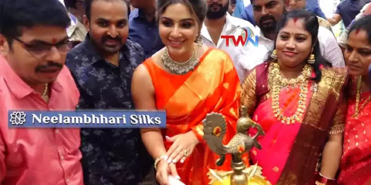 Samyuktha Menon Inaugurates Neelambhhari Silks 1st Store in A.S. Rao Nagar, Handloom saris, Handwoven Saris, Pattu saris, weavers, Telugu World Now