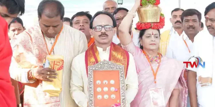 Shirdi Sai Laxmi Mahayagnam 2025 held at NTR Ground, Hyderabad, Shri Saibhakt Laxmibai Shinde Trust, Arun Shinde Gaekwad Patil, grandson of Lakshmibai Shinde Muni, Bhakthi News, Telugu World Now